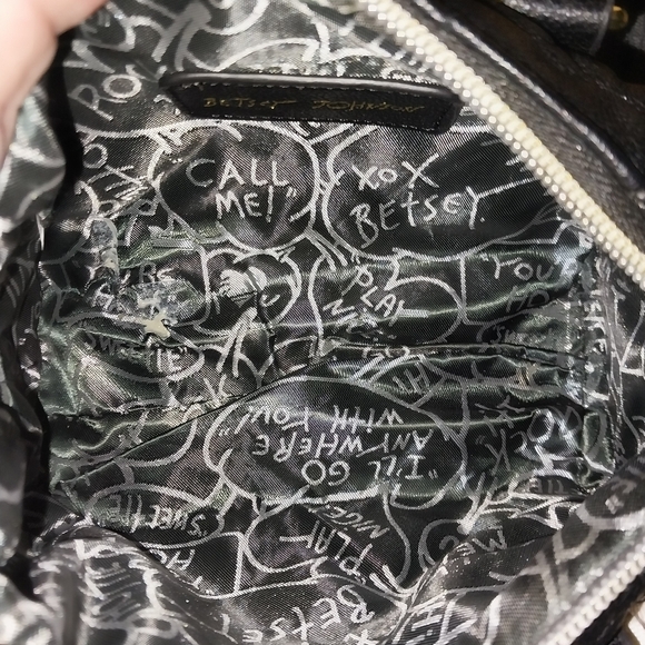 BETSEY JOHNSON QUILTED HEART VEGAN LEATHER MINI HANDBAG - Picture 8 of 10